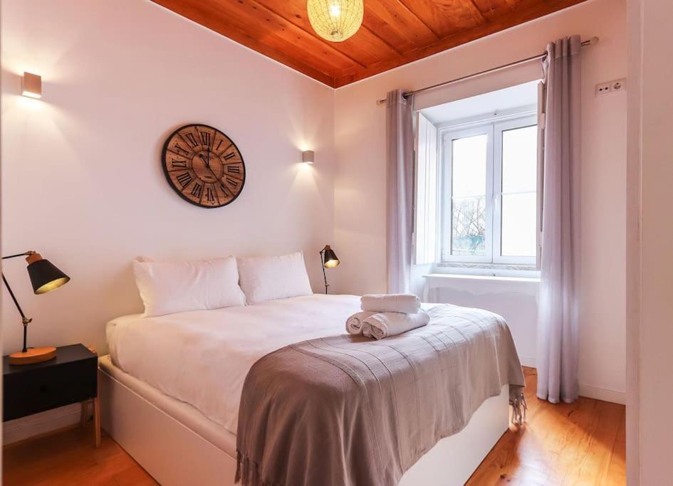 Vita Portucale ! Campo Ourique Design W/ Balcony Lisboa المظهر الخارجي الصورة