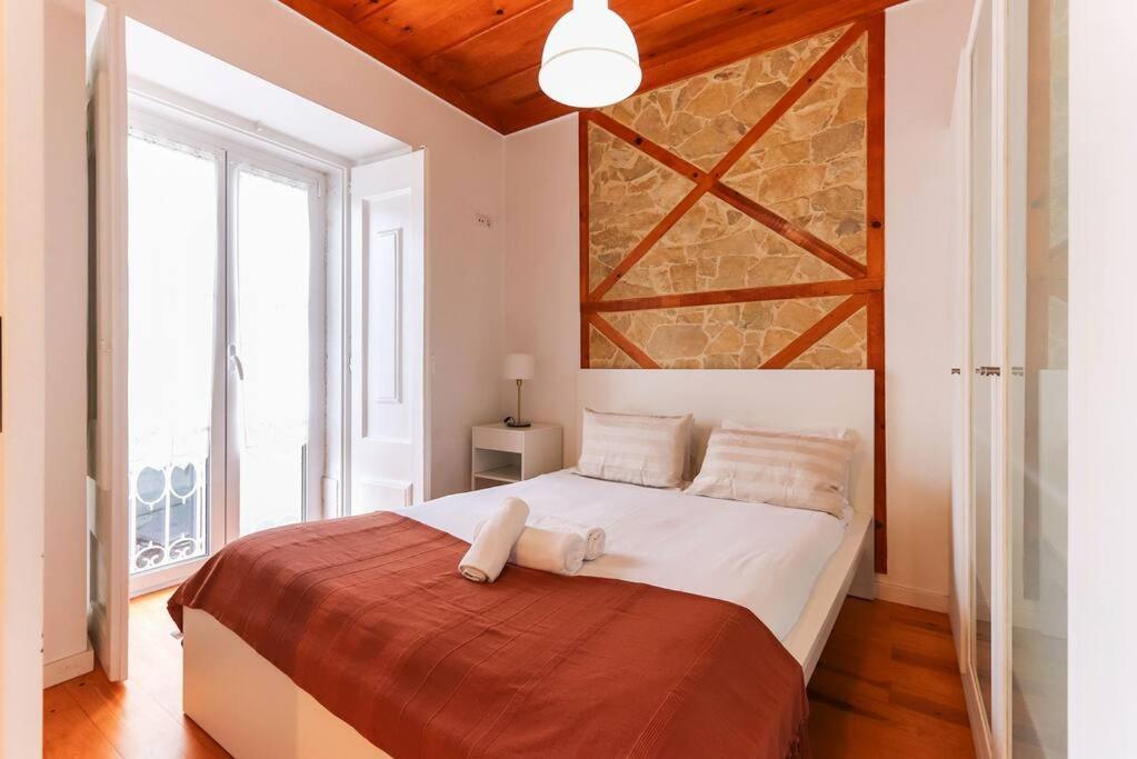 Vita Portucale ! Campo Ourique Design W/ Balcony Lisboa المظهر الخارجي الصورة